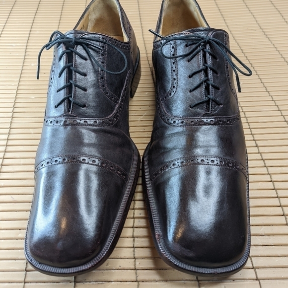 Bally \